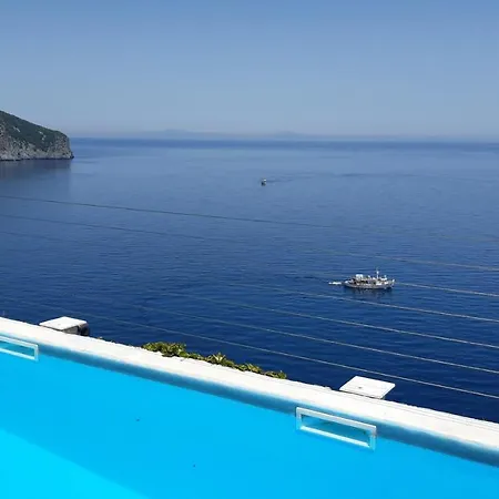 Kapetaniou 公寓 Limniónas