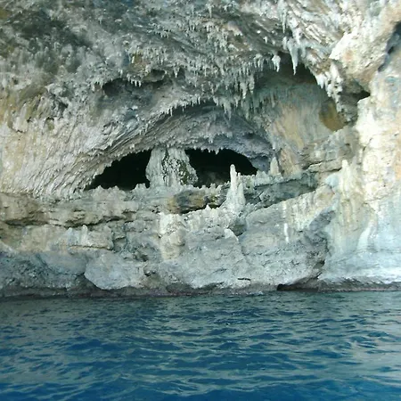 Kapetaniou * Limniónas