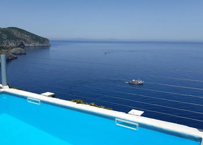 Kapetaniou Apartment Limnionas (Central Greece)