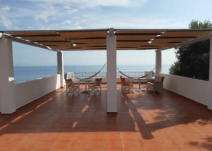 Kapetaniou Limnionas (Central Greece)