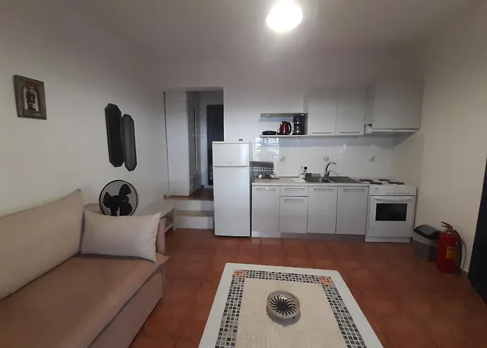 Apartment Kapetaniou Limnionas (Central Greece)