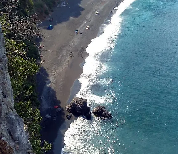 Kapetaniou * Limnionas (Central Greece)